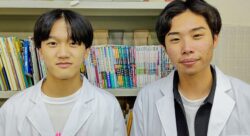 理系科目担当の男性講師2名の写真
