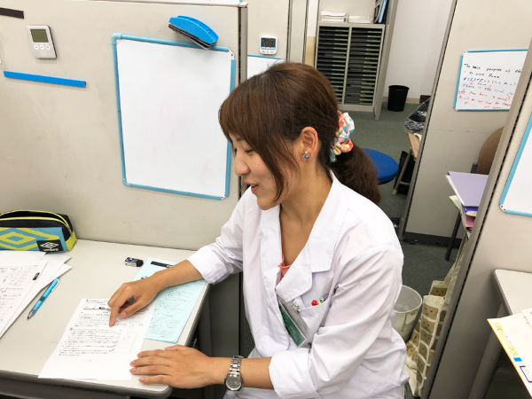 授業中の講師の様子